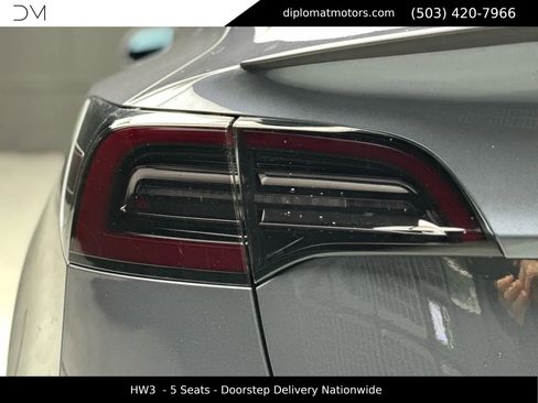 Used 2020 Tesla Model 3 Performance image 15