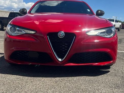 Used 2020 Alfa Romeo Giulia RWD image 1