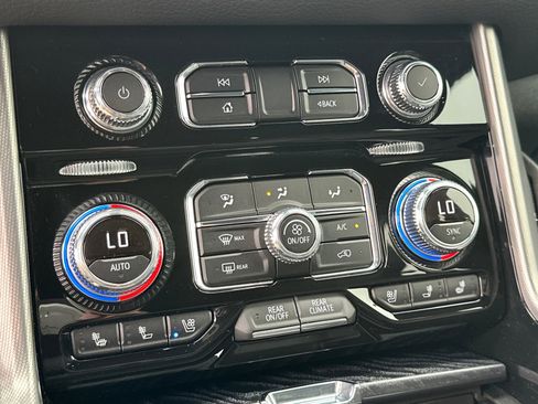 Used 2024 GMC Yukon XL Denali w/ Max Trailering Package image 37