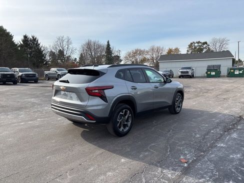 New 2026 Chevrolet Trax LT image 4