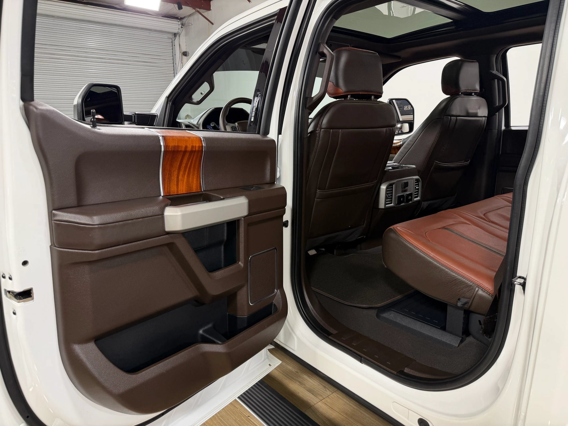 Used 2020 Ford F450 King Ranch w/ King Ranch Ultimate Package AWD/4WD image 15