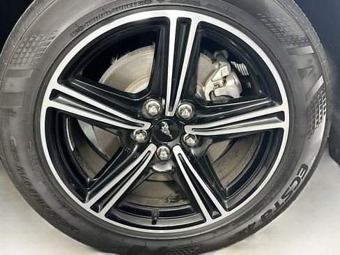 Used 2024 Ford Mustang Coupe RWD image 11