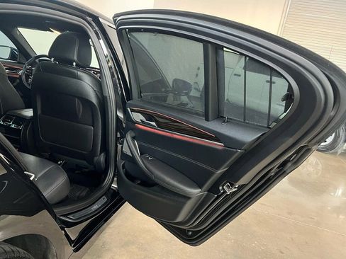 Used 2022 BMW 530i w/ M Sport Package image 22