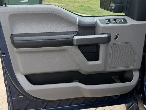 Used 2019 Ford F150 XLT w/ Equipment Group 302A Luxury AWD/4WD image 9