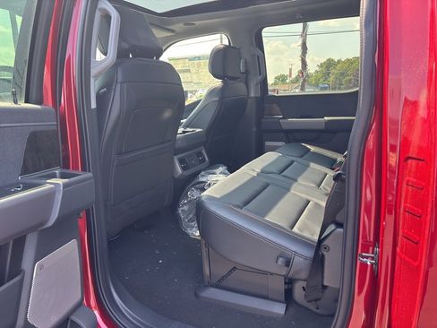 New 2025 Ford F250 Lariat w/ Lariat Ultimate Package image 19