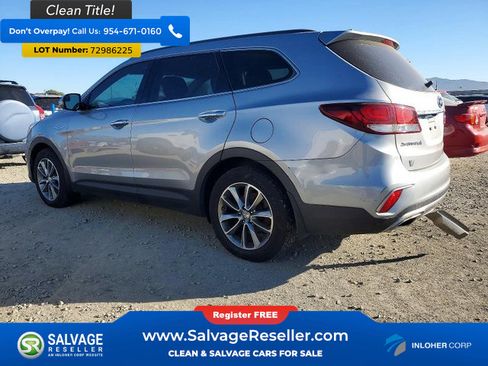 Used 2017 Hyundai Santa Fe SE FWD image 3