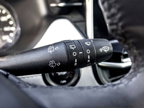 Used 2024 Jeep Compass Limited image 21