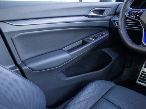 Used 2024 Volkswagen Golf R image 19