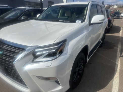 Used 2023 Lexus GX 460 Premium w/ Premium Package image 14