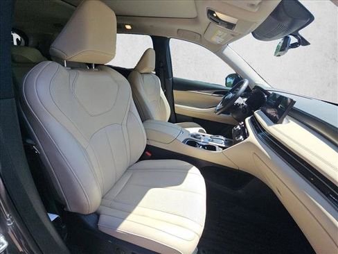 Used 2025 INFINITI QX60 Luxe FWD image 21
