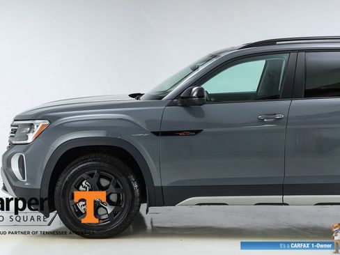 Used 2024 Volkswagen Atlas Peak Edition SEL image 43