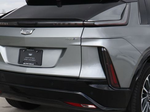 Used 2024 Cadillac Lyriq Sport image 11