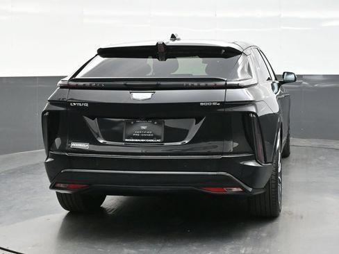 Certified 2024 Cadillac Lyriq Sport w/ LPO, Floor Liner Package AWD/4WD image 6