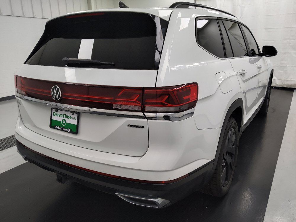 Used 2024 Volkswagen Atlas SE AWD/4WD image 9
