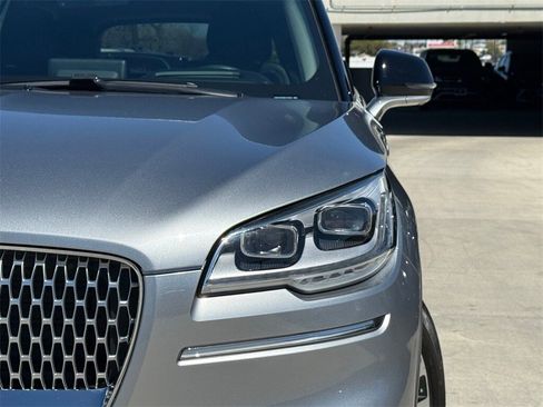 Used 2023 Lincoln Aviator Reserve w/ Equipment Group 201A image 6