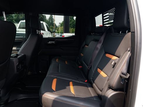 Used 2022 GMC Sierra 1500 AT4 w/ AT4 Premium Package AWD/4WD image 23