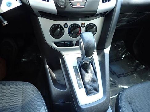 Used 2012 Ford Focus SE FWD image 18