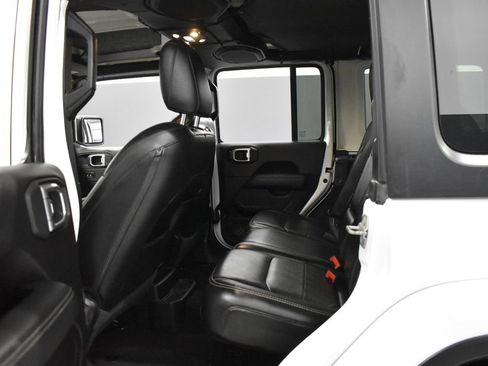 Used 2020 Jeep Wrangler Unlimited Sahara AWD/4WD image 37