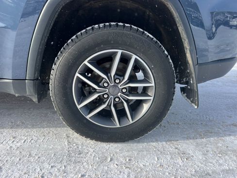 Used 2020 Jeep Grand Cherokee Limited image 9