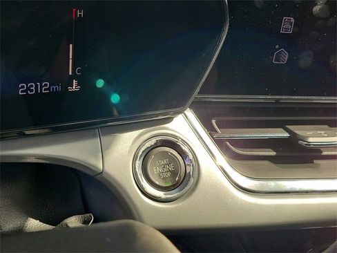 Used 2026 Chevrolet Trax LT w/ Driver Confidence Package image 28