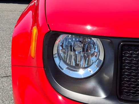 Used 2023 Jeep Renegade Altitude w/ Convenience Group I AWD/4WD image 12