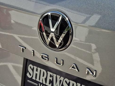 Used 2024 Volkswagen Tiguan SE R-Line AWD/4WD image 30