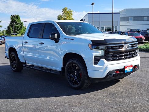 Used 2022 Chevrolet Silverado 1500 RST w/ Redline Edition AWD/4WD image 4