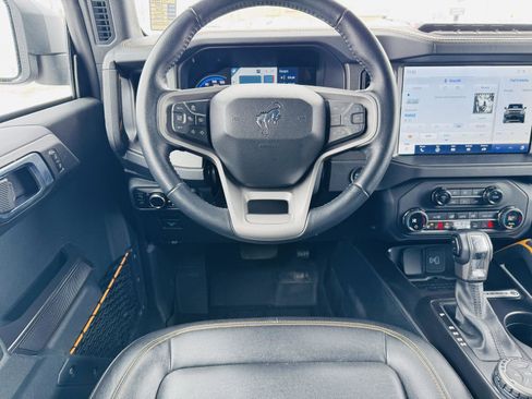 Used 2024 Ford Bronco Badlands image 18