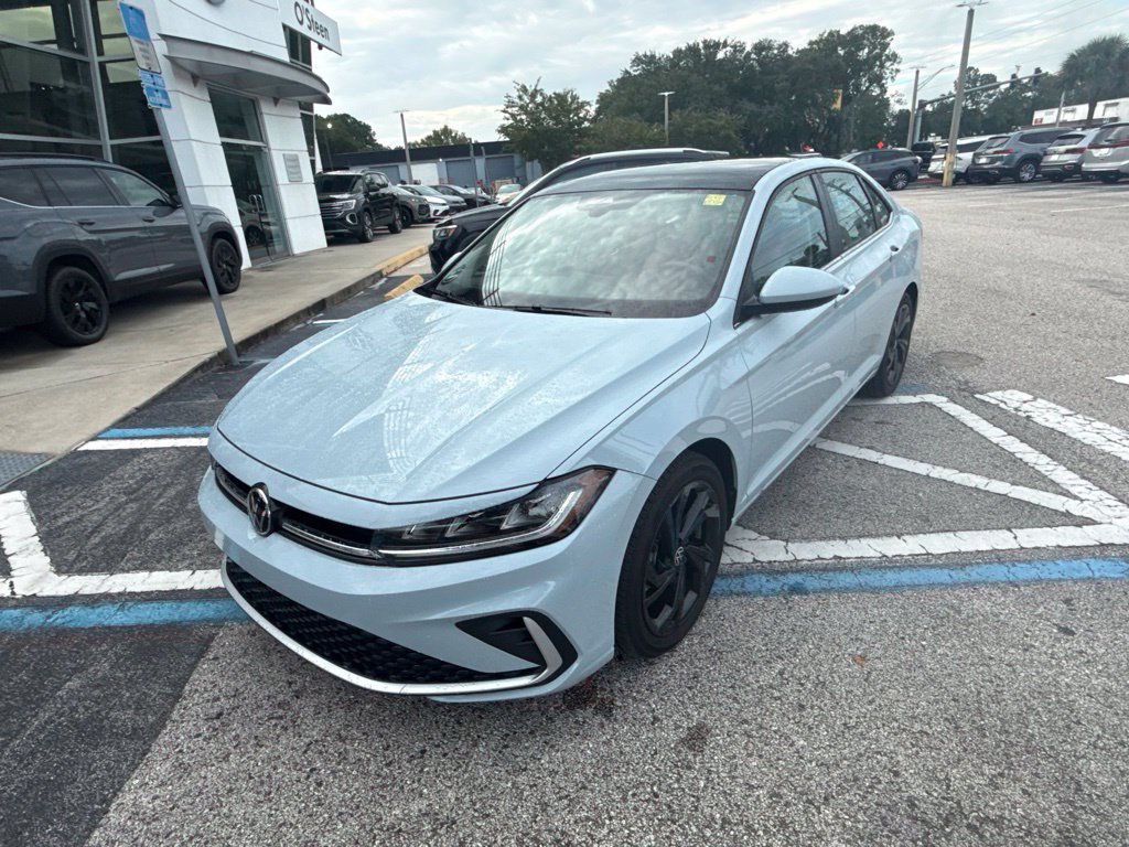 Certified 2026 Volkswagen Jetta SE FWD image 4