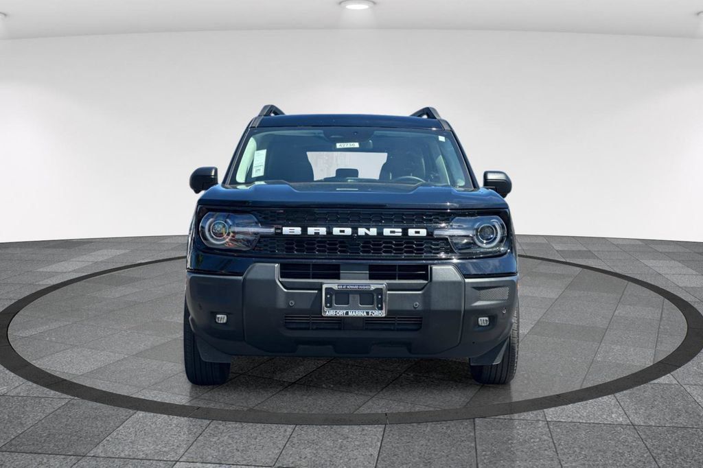 Certified 2025 Ford Bronco Sport Outer Banks w/ Outer Banks Tech Package+ AWD/4WD image 9