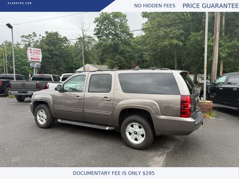 Used 2011 Chevrolet Suburban LT w/ Luxury Package AWD/4WD image 3