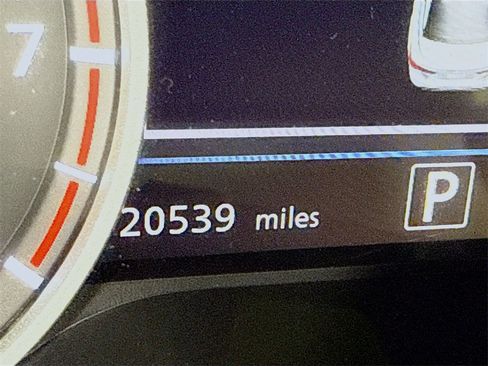 Certified 2025 Nissan Sentra SV w/ Lighting Package image 5