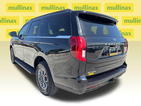 Certified 2025 Ford Expedition Active RWD image 9