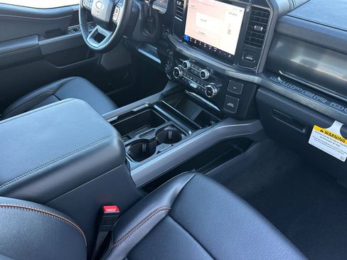 New 2026 Ford F250 Lariat w/ FX4 Off-Road Package image 15