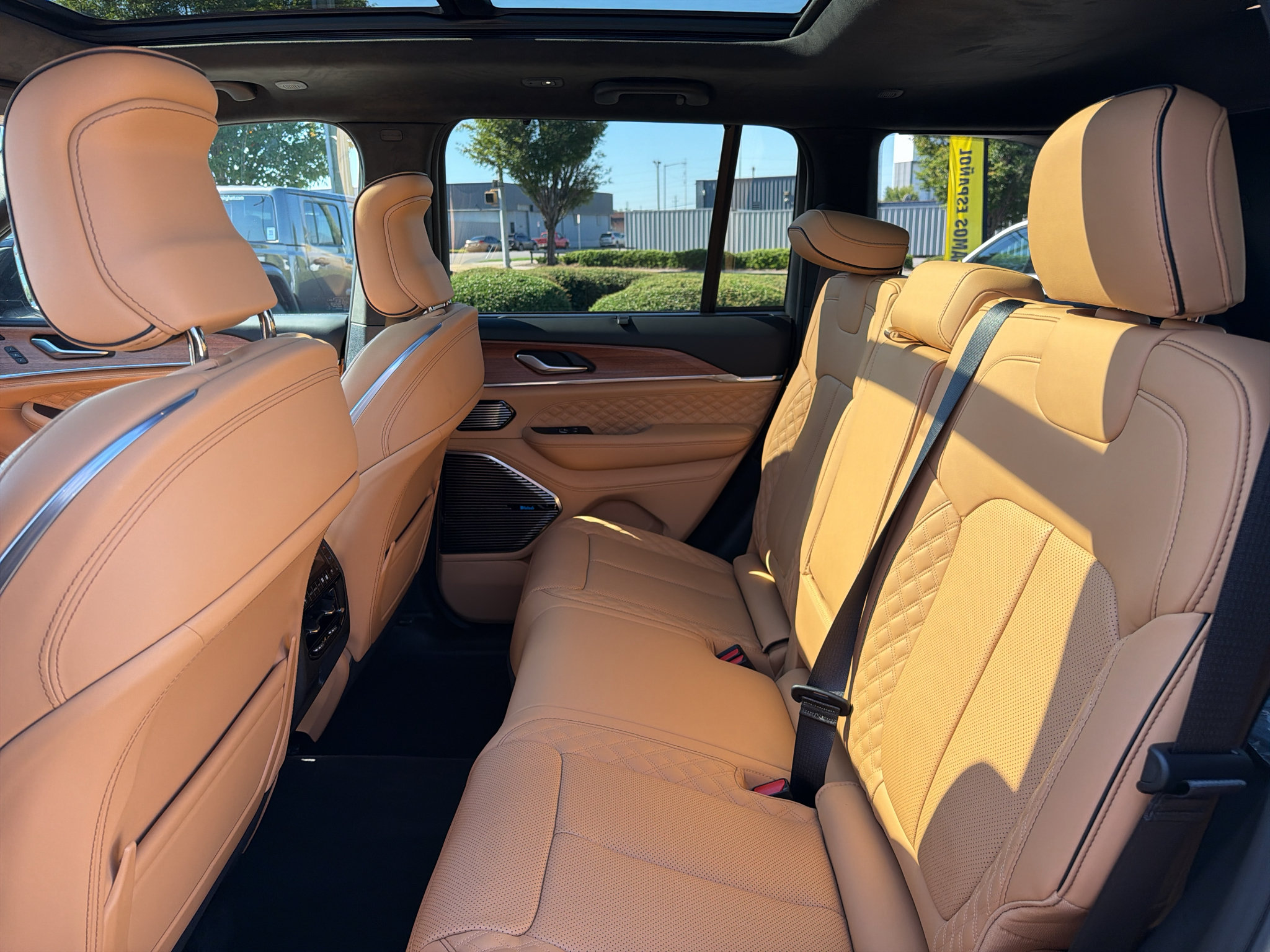 New 2027 Jeep Grand Cherokee Summit AWD/4WD image 28