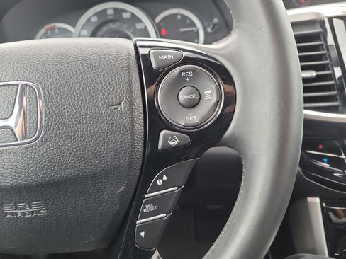 Used 2017 Honda Accord EX-L image 25