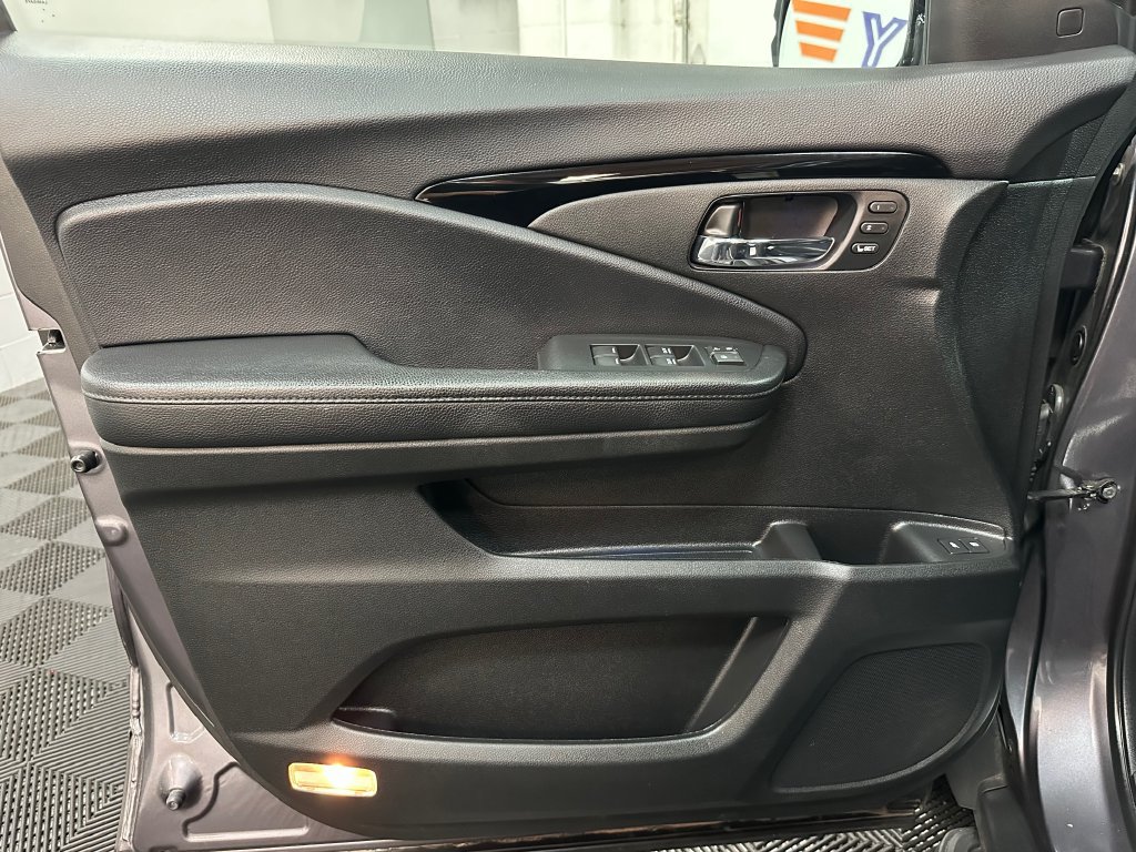 Used 2022 Honda Pilot Elite image 17