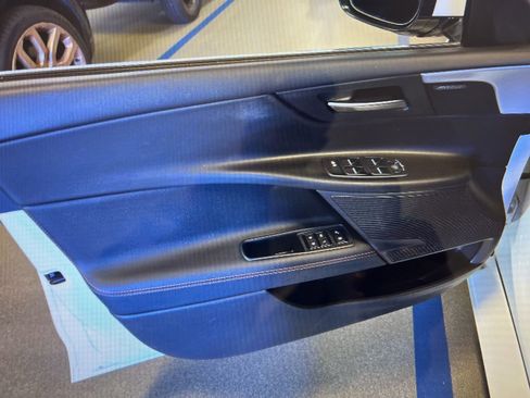 Used 2019 Jaguar XE Prestige image 8