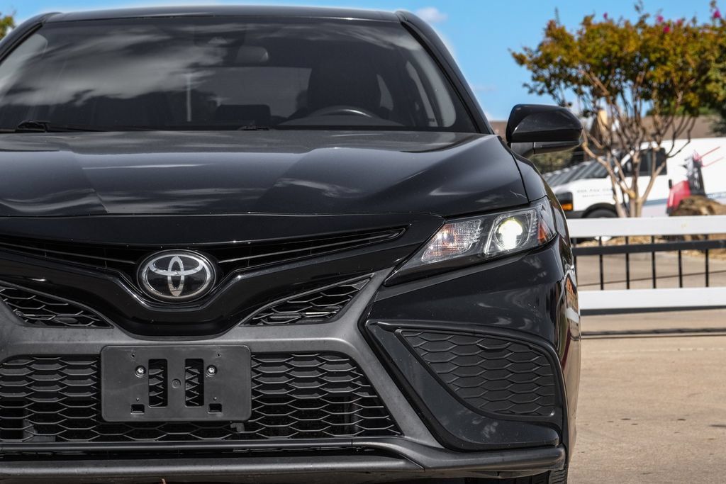 Used 2023 Toyota Camry SE FWD image 40
