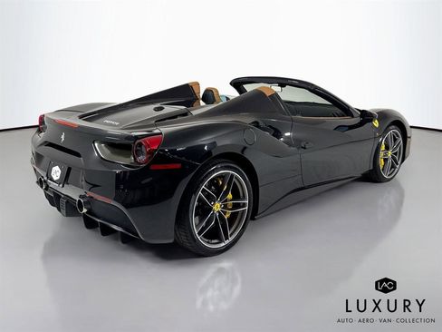Used 2019 Ferrari 488 Spider RWD image 6