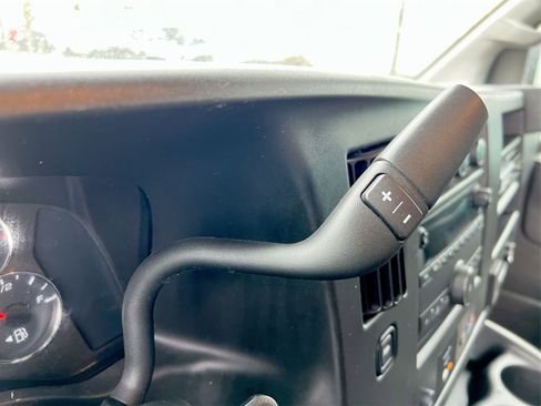 Used 2022 GMC Savana 2500 w/ Driver Convenience Package image 14