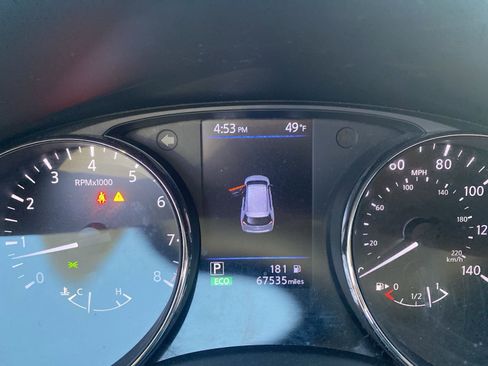 Used 2018 Nissan Rogue SV w/ Premium Package image 7