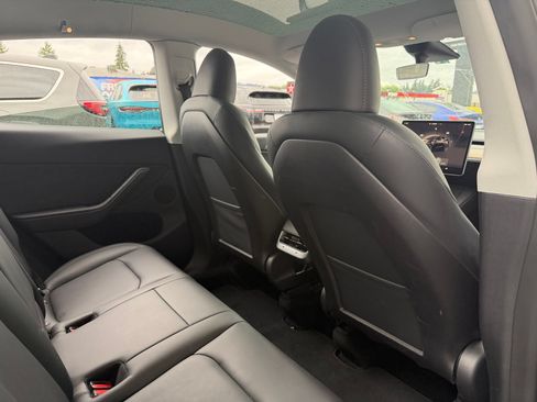 Used 2023 Tesla Model Y Long Range AWD/4WD image 19
