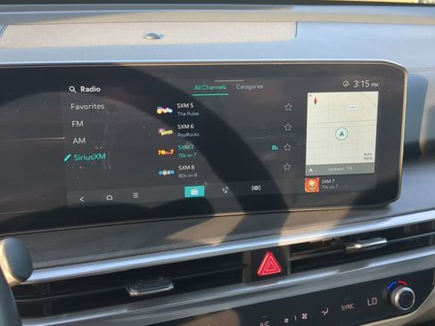 Certified 2025 Kia Sorento SX image 17