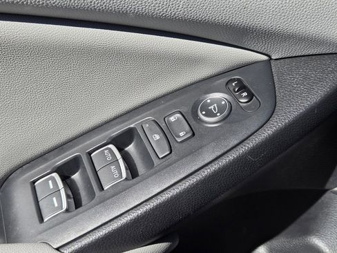 Used 2020 Honda Accord EX image 19