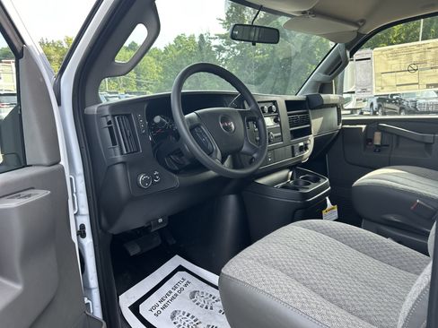 New 2026 GMC Savana 3500 w/ Power Convenience Package RWD image 8