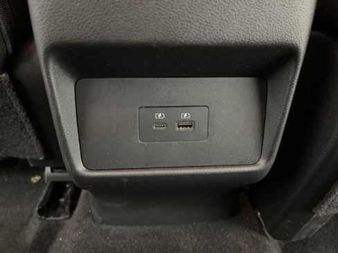 Used 2023 Nissan Rogue SV AWD/4WD image 45
