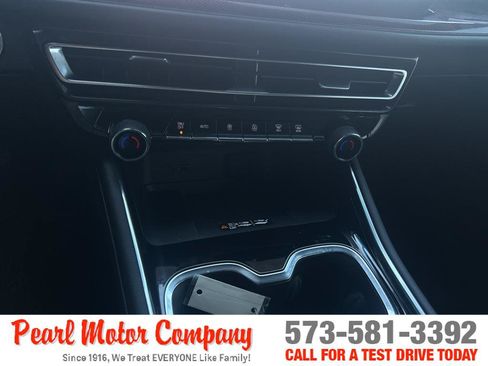 Used 2025 Chevrolet Traverse RS w/ LPO, Floor Liner Package AWD/4WD image 17