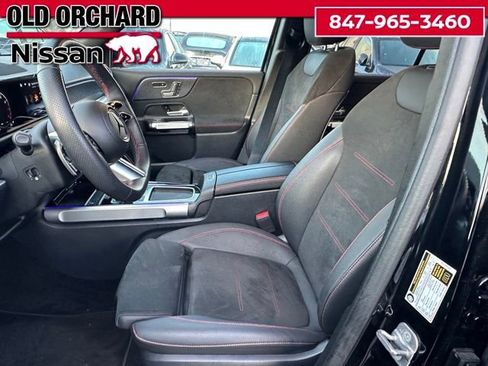 Used 2025 Mercedes-Benz GLB 250 4MATIC image 13