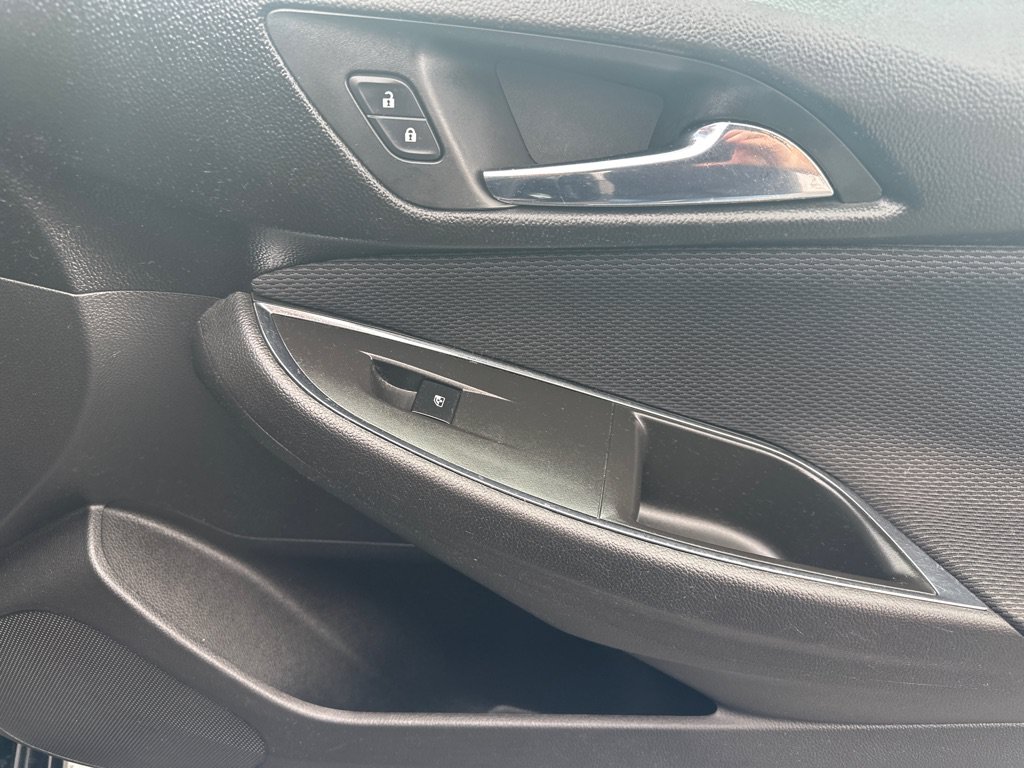 Used 2017 Chevrolet Cruze LT w/ RS Package FWD image 11